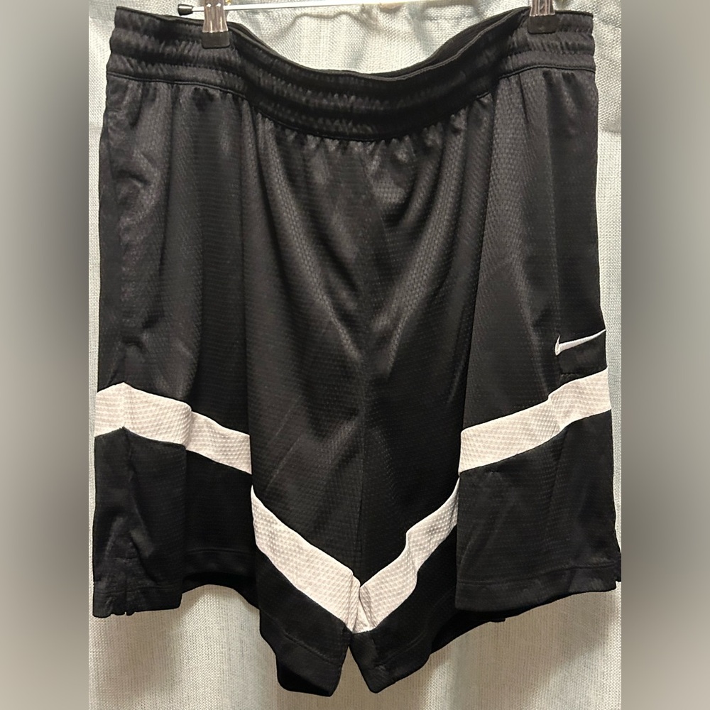Nike Dri-FIT Black Apparel